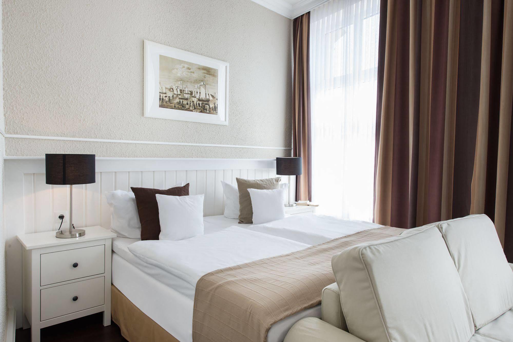 Hotel Stralsund Extérieur photo